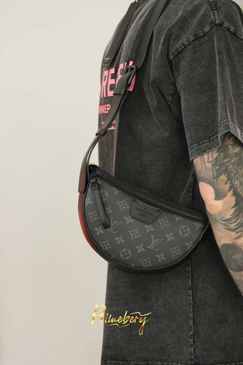 Сумка LV Moon из вощёной канвы Monogram Eclipse и чёрной кож
