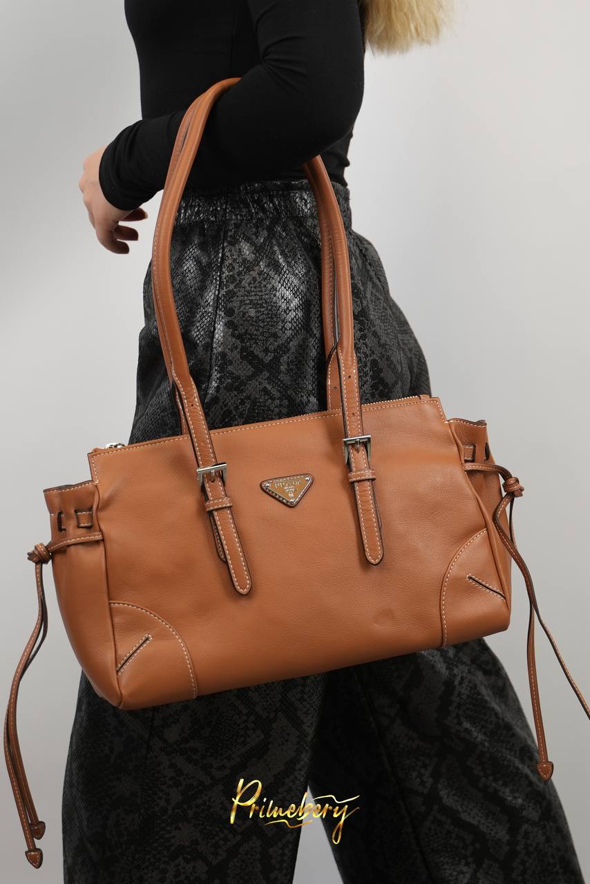 Сумка Prada