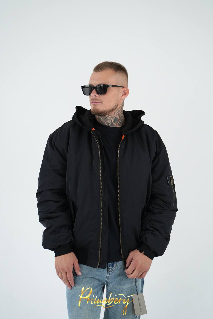 Бомбер Balenciaga