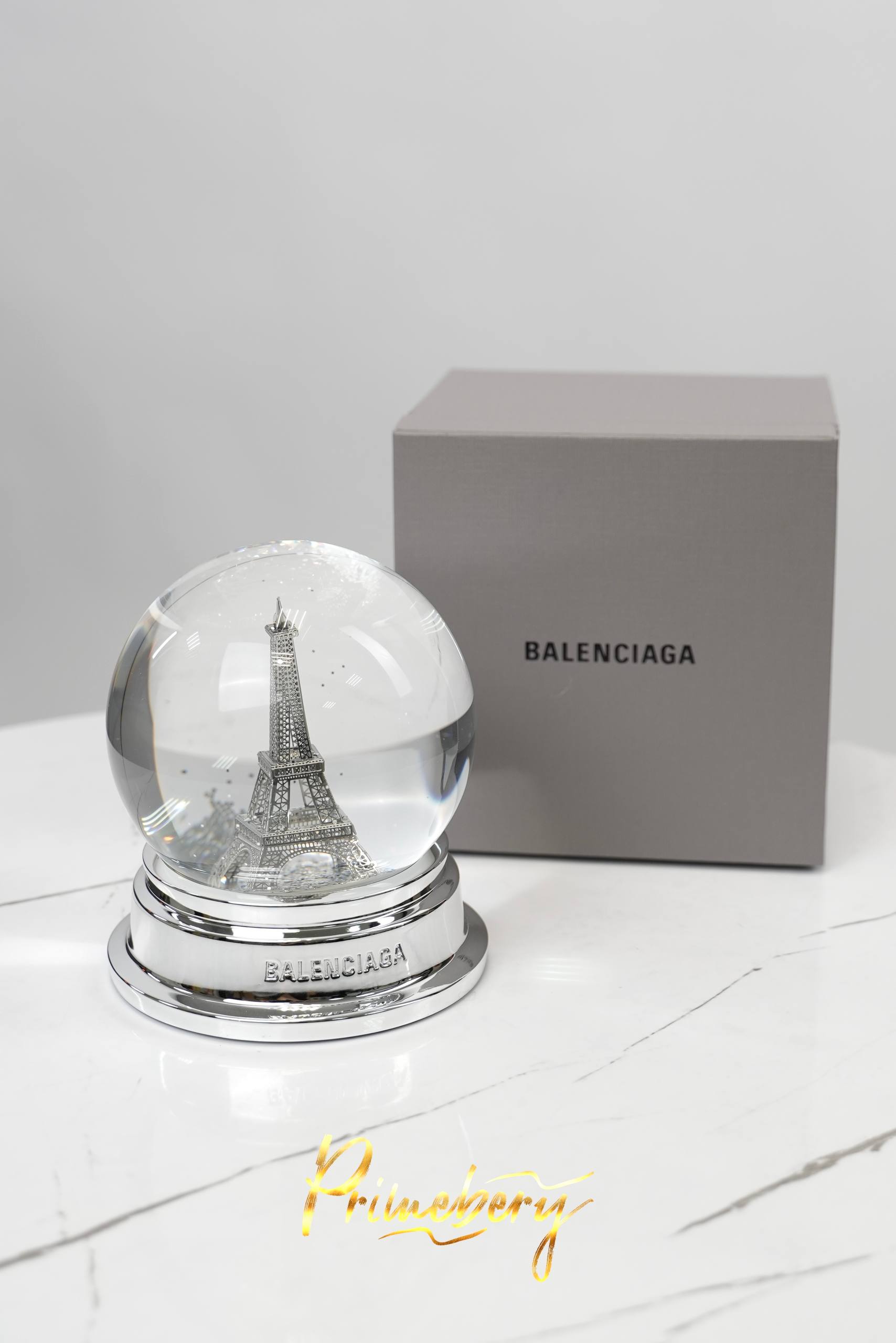 Шар Balenciaga