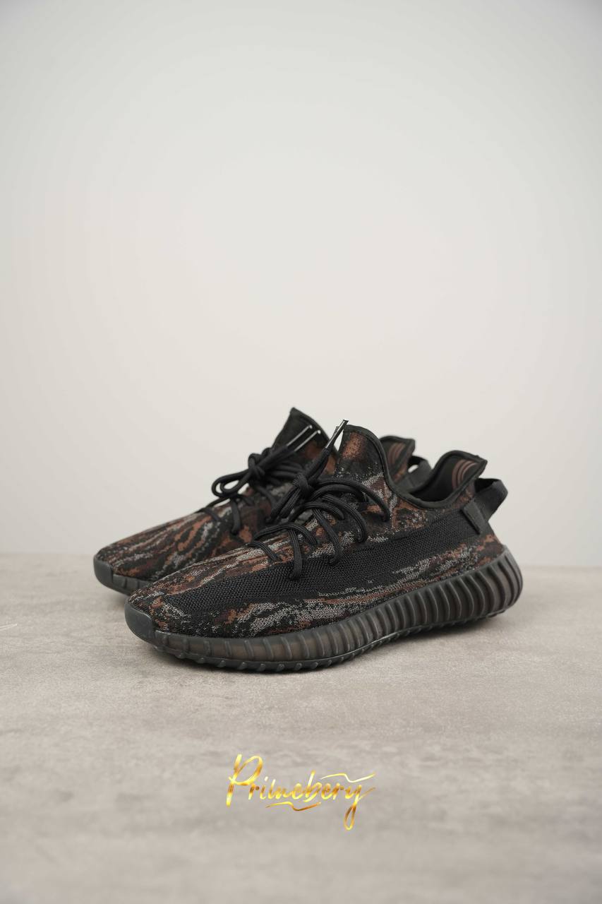 Кроссовки Yeezy