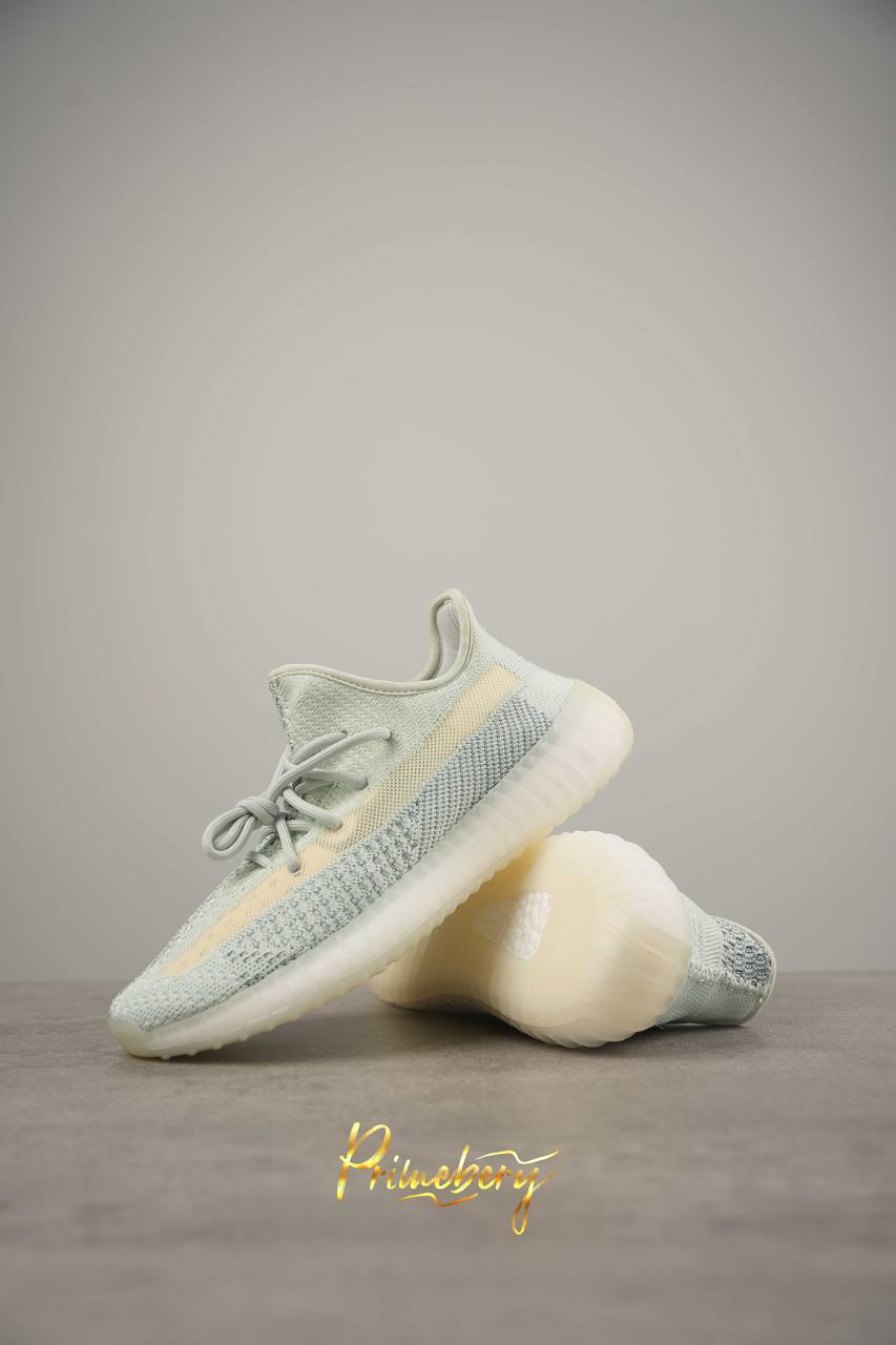 Кроссовки Yeezy