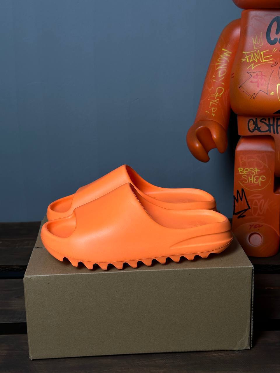 Тапочки Yeezy Slide