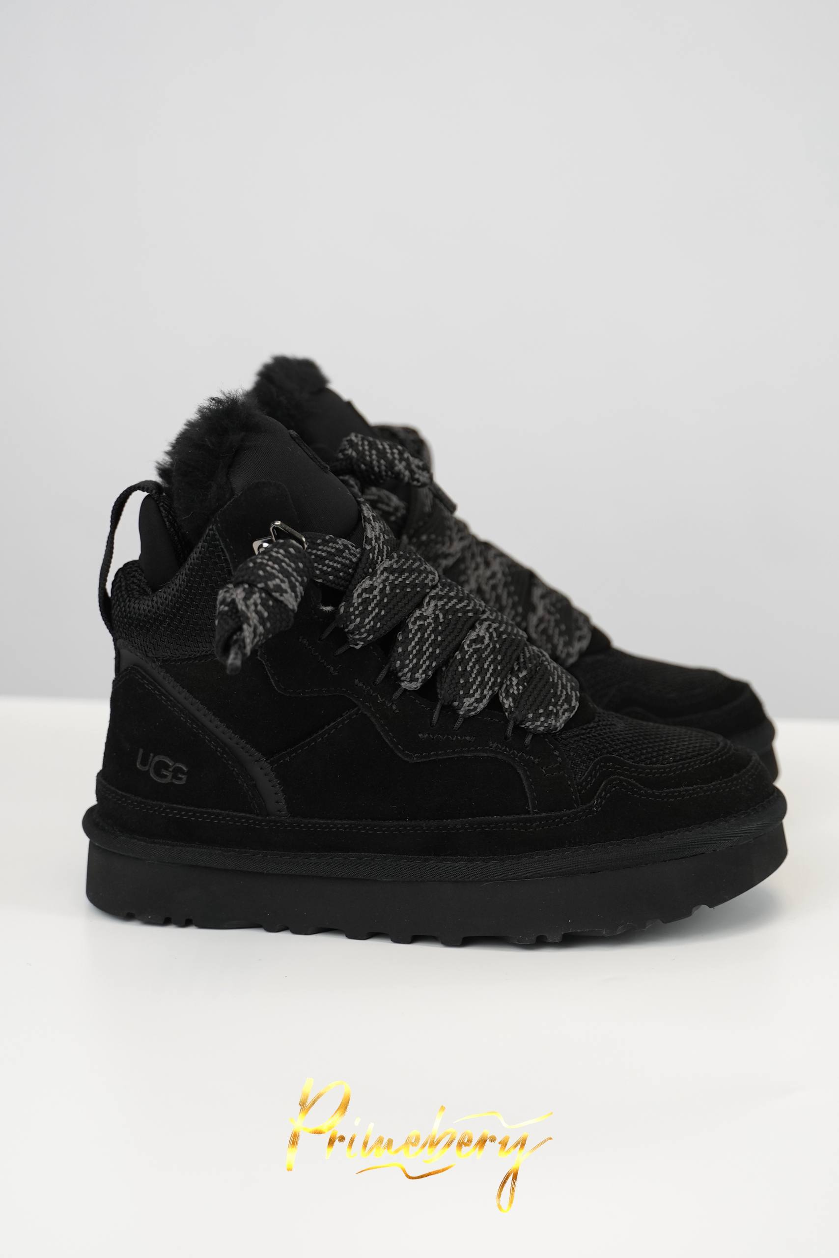 UGG