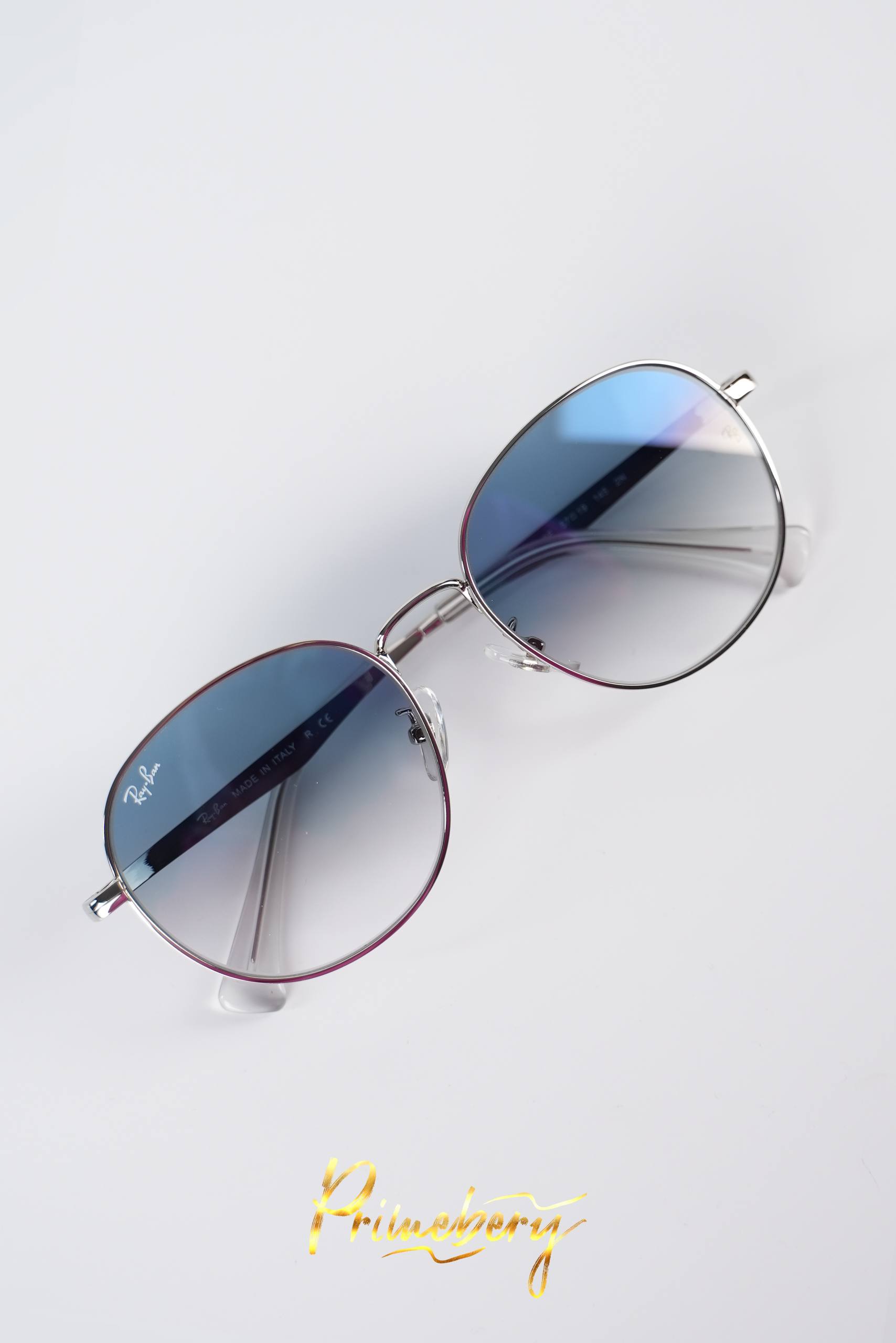 Очки Ray-Ban / /