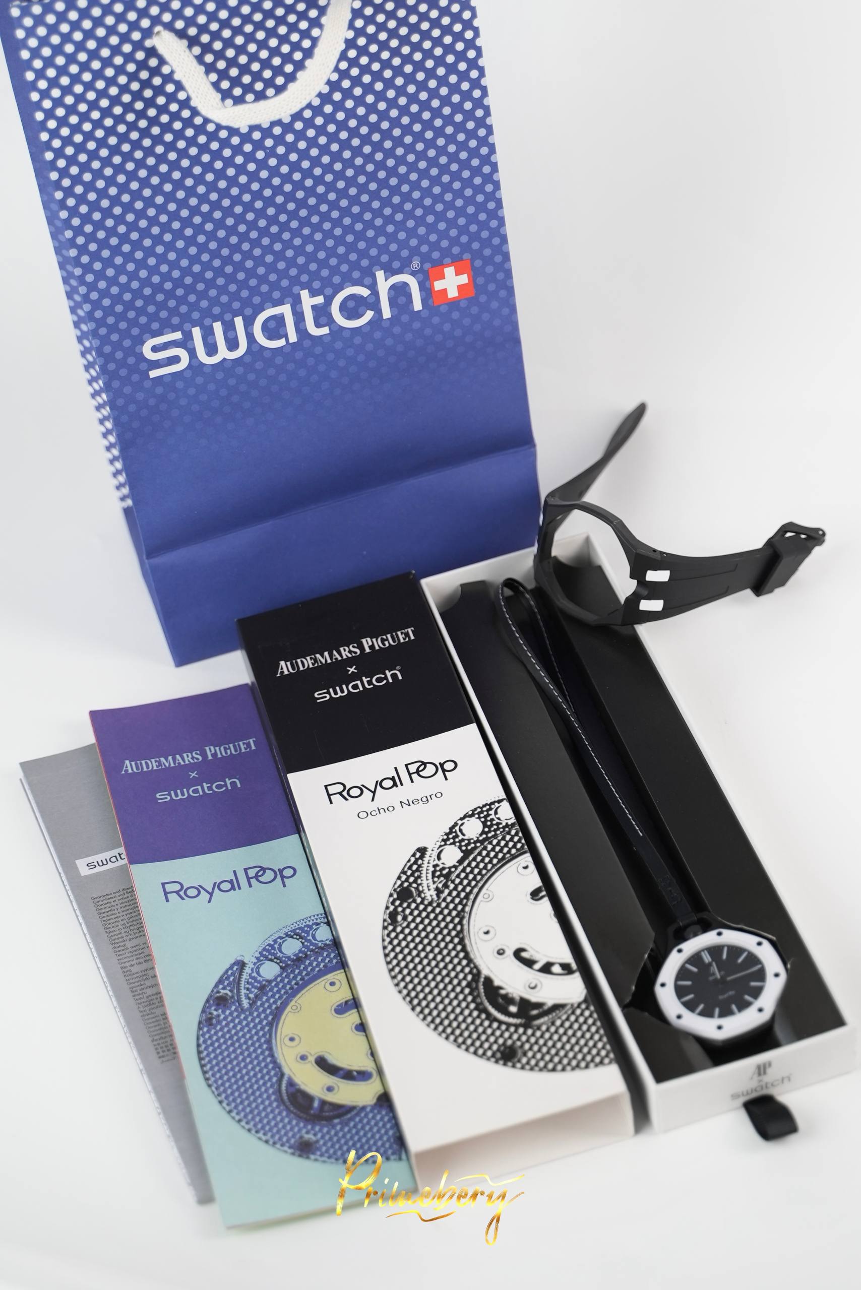 Часы Royal Pop от Swatch и Audemars Piguet